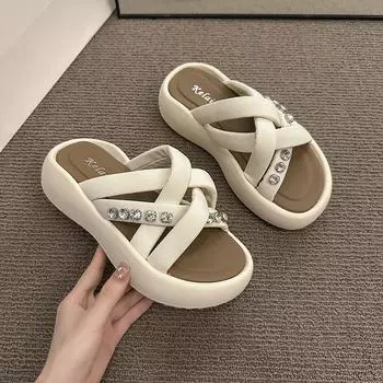 Тапочки со стразами на толстой подошве, лето 2025, новые женские тапочки с плоским дном и открытыми перекрещенными носками, дышащие 35 чёрный