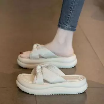 Тапочки в китайском стиле, женская летняя одежда 2025 года, новые повседневные пляжные сандалии на толстой подошве, модные универсальные односложные сандалии 35 белый