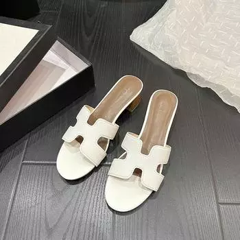 Тапочки в стиле феи, женская летняя одежда 2025 года, новинка, односложная обувь на плоской подошве, универсальная пляжная обувь, сандалии, женская обувь 35 белый