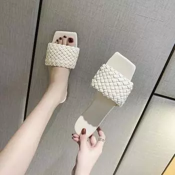 Тапочки женские летние 2024 года, новые плетеные ремешки, одежда для улицы, легкие женские шлепанцы, модная повседневная обувь большого размера для женщин 35