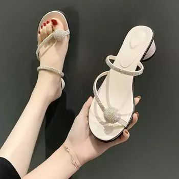 Тапочки женские летние 2025 новые сандалии со стразами с круглым носком босоножки с толстым каблуком полутачные сексуальные высокие каблуки женские 35