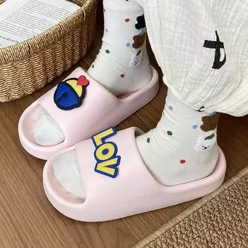 Тапочки женские летние верхняя одежда новые мягкие подошвы одно слово перетаскивание легкие мягкие подошвы для дома банные прохладные тапочки прилив 36-37 [one size smaller] белый