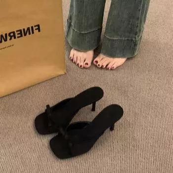 Тапочки женские носят черный бант весной и летом 2025 года атласные рыбки с открытым носком и босоножки на шпильках с высоким каблуком 35