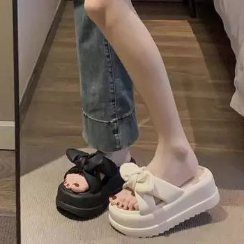 Тапочки женские tide ins популярные летние 2025 новые универсальные увеличивающие толстое дно бант повседневные крутые тапочки tide 88 чёрный