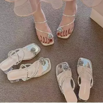 Тапочки знаменитостей из интернета Fairy Wind, женская одежда, лето 2025, новая ретро-мода, стразы, носок, толстый каблук, сандалии с юбкой 34