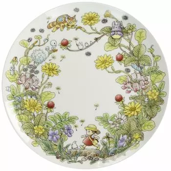 Тарелка Noritake 23 см My Neighbor Totoro Snake Strawberry Edition, безопасна для микроволновой печи, 1 шт., костяной фарфор T50116A/4660-3