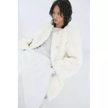 Тедди-куртка HM кремового цвета