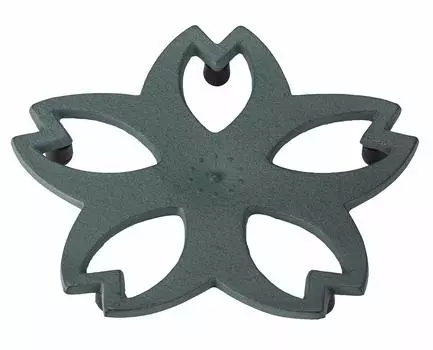 Технические характеристики подарочной упаковки из зеленого бамбука с цветущей вишней от Ikenaga Iron Works Living with Iron Nanbu Railway Kamashiki (большой)