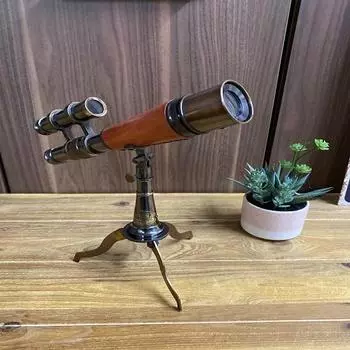 Телескоп на металлической подставке декоративный