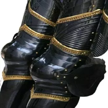 Темная готическая средневековая рыцарская пара ног полностью носимый комплект доспехов поножи