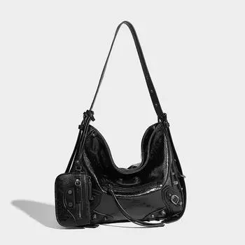 Темная сумка-тоут с мотоциклетным дизайном и заклепками Niche Design Fashion через плечо и подмышки чёрный