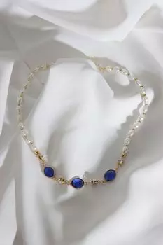 Темно-синее овальное ожерелье с жемчугом и камнями