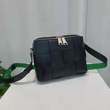 Темно-зеленая плетеная кожаная сумка-мессенджер для камеры с двойной молнией 21x15x5 cm