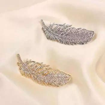 Темперамент Полный бриллиант Перо Брошь Женская Атмосферная Брошь Простая Булавка Ретро Костюм Аксессуары серебряный