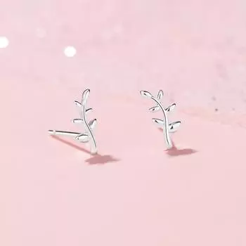 Темперамент Простые серьги-гвоздики в виде листьев Женские серьги-гвоздики в виде листьев из ниши Дизайн Sense Маленькие свежие металлические серьги-листья