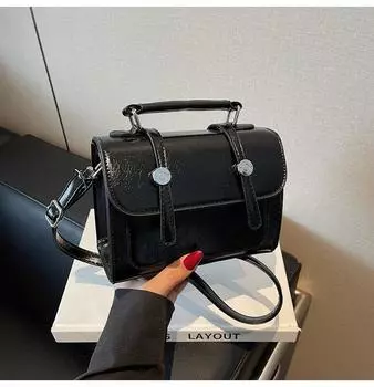 Temperament simple fashion handbag spring new shoulder messenger bag small square bag tide чёрный
