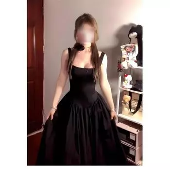 Темпераментное маленькое черное платье женское летнее с завышенной талией и тонкой большой юбкой, платье-майка на бретелях S- (can be worn within 45kg)