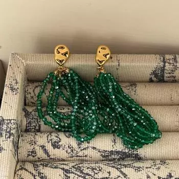 Темпераментные белые акриловые изысканные серьги с бахромой, модные универсальные женские серьги-пусеты французского дизайна, легкая роскошь, высокий класс