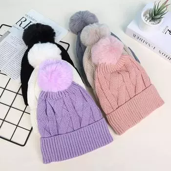 Теплая вязаная шапка, подходящая как мужчинам, так и женщинам на осень-зиму