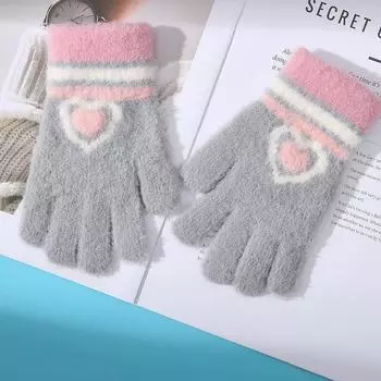Теплые перчатки Love Striped для девочек для защиты от холода зимой и утолщения. Детские вязаные велосипеды, игры в снегу, письмо пятью пальцами. recommended for 8-12 years old