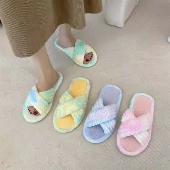 Теплые плюшевые тапочки женские шлепанцы на плоской подошве пушистые меховые женские туфли разноцветные радужные меховые тапочки на низком каблуке 36 зелёный