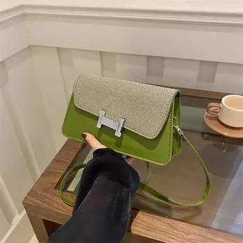 Текстура контрастного цвета маленькая квадратная сумка женская новинка 2024 года сумка подмышкой универсальная повседневная сумка через плечо иностранный стиль портативная сумка-мессенджер чёрный