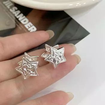Текстура лавы и пряжка для ушей в виде пятиконечной звезды Темперамент и крутой стиль Нишевый дизайн и пряжка для ушей в виде звезды
