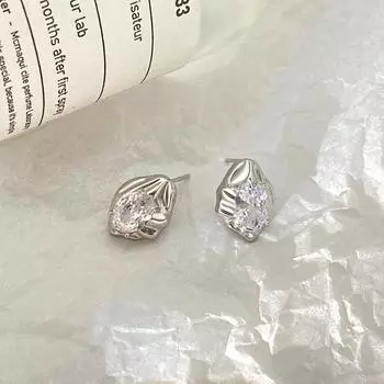 Текстура слезы ангела, складки лавы, геометрические серьги, нерегулярная текстура