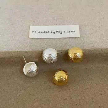 Текстура плиссированные металлические шариковые серьги-гвоздики женские нишевые уникальные индивидуальные модные темпераментные трендовые универсальные серьги