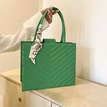 Textured bag female aesthetic temperament niche commuter bag 2024 new casual personality large capacity shoulder tote bag чёрный