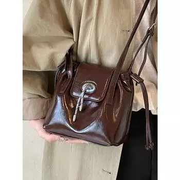 Текстурированные красные женские сумки кроссбоди Осень Зима Мягкая кожа Наплечная сумка-подмышка Модные свадебные сумки