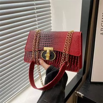 Текстурированная французская нишевая сумка-цепочка маленькая женская 2024 новая ретро и красивая женская маленькая квадратная сумка через плечо чёрный