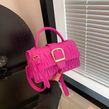 Текстурированная маленькая сумка 2024 года, новая женская сумка, темпераментная модная сумка через плечо, повседневная корейская версия, трендовая маленькая квадратная сумка с углублениями чёрный