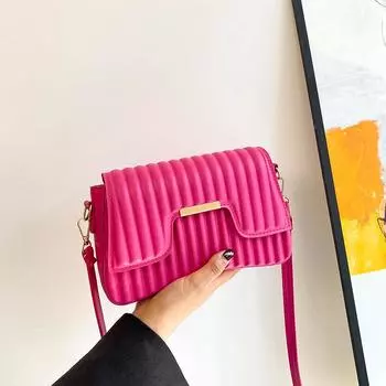 Текстурированная вмятина маленькая квадратная сумка женская сумка 2024 лето новая популярная конфетного цвета модная повседневная сумка через плечо сумка-мессенджер зелёный