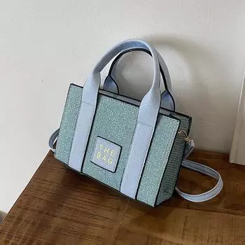 The bag women s 2025 new trendy fashion high-quality texture handbag shoulder crossbody small square bag серебряный