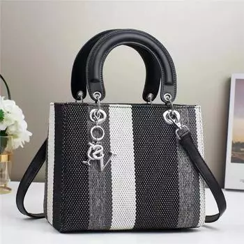 The New Patchwork Color-blocking Women s Handbag Is Versatile and Exudes A Sense of Luxury. The Large-capacity Single-shoulder Crossbody Bag Is Trendy .