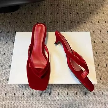 The New Style of Shoes Are Retro Outerwear Herded Women s Versatile Low-heeled Square-toed Sandals 34