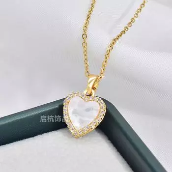 The Same Titanium Steel Black And White Double-Sided Love Necklace Women S Trend Versatile Micro-Inlaid Zircon Fritillary Heart-Shaped Clavicle Chain