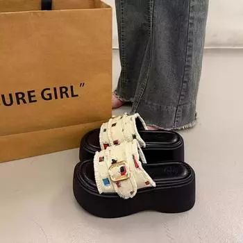 Thick-bottomed cool slippers women s new summer wear fashion and high-end with skirts, small people increase height, one-word drag 35