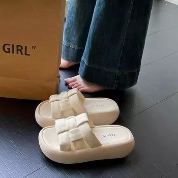 Thick-bottomed woven slippers women s new open-toed and versatile outer wear in summer 2025, high-end casual one-word cool slippers 35