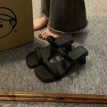 thick heel with cool slippers women s outer wear 2025 summer new French retro temperament high heels niche sandals 35