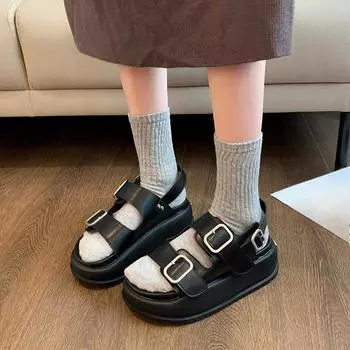 Женские летние сандалии на толстой подошве 35 серебряный