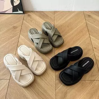 Thick-soled cool slippers women s summer outer wear fashion 2025 new high-end niche beach sandals casual one-word slippers 35 чёрный