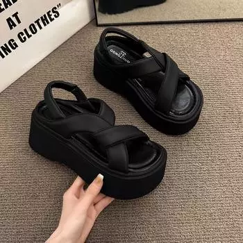 Thick-soled cross-strap girls Roman sandals summer wear versatile fashion soft-soled bread shoes with skirts beach shoes 35