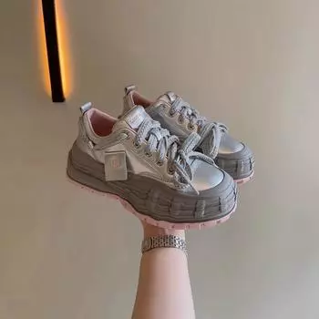 Thick-soled heightening niche bread shoes women s 2025 autumn and winter new versatile retro casual sports Internet celebrity dad shoes 35