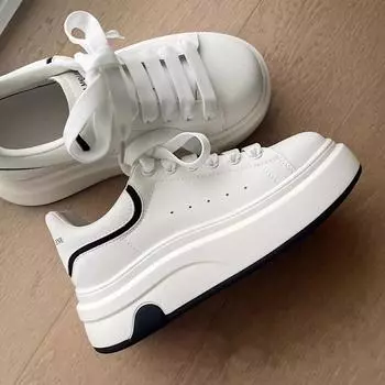 Thick-soled love little white shoes women s spring 2025 new fashionable versatile small height increase sports and leisure board shoes 35 красный