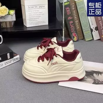 Thick-soled versatile height-increasing bread shoes are lightweight 2025 spring and autumn new little white shoes female students casual sports boa 35