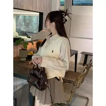 This Spring and Autumn Collection Features A New Loose and Retro Knitted Sweater, Vest and Women s Top. It s A Versatile Outerwear one size