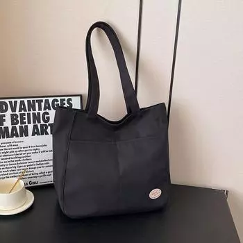 Популярная в этом году женская сумка-тоут 2024 года, повседневная новая модная летняя сумка через плечо, портативная нишевая персонализированная женская сумка чёрный