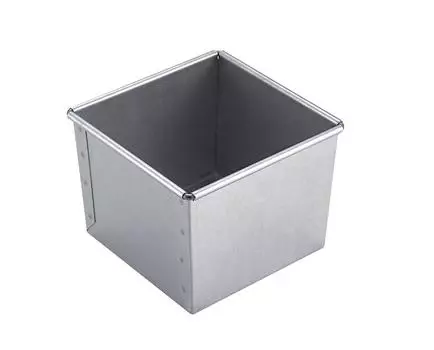 Tiger Crown Bread Baking with Square Lid 2375